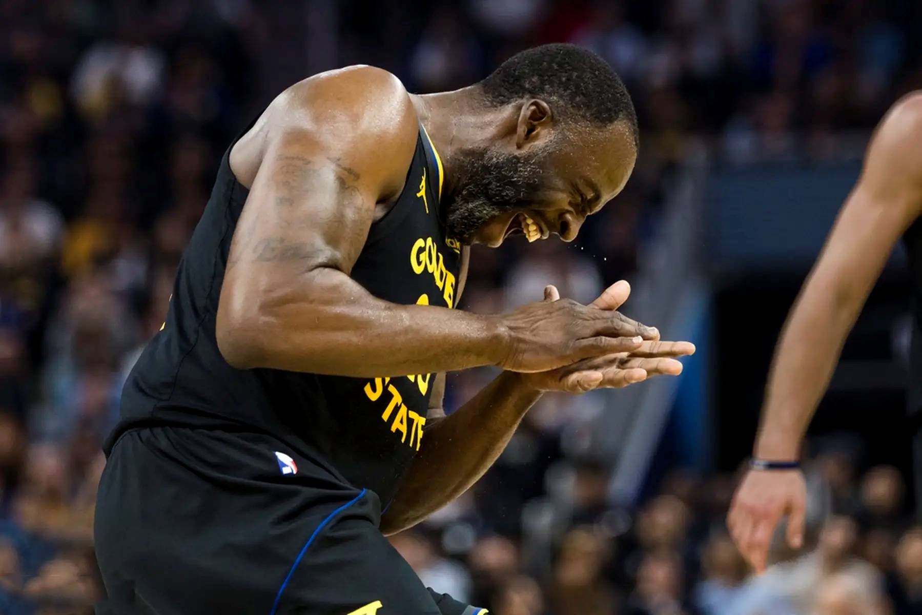 娱乐平台-西班牙队观众热烈欢呼！，巴特勒迎来十五赛季出色发挥热度持续攀升-娱乐平台